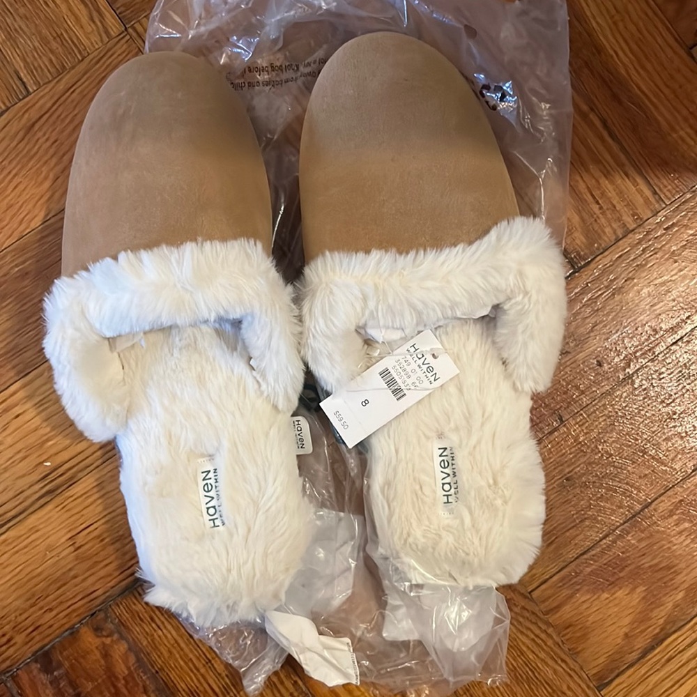 New Haven Chestnut slippers never worn